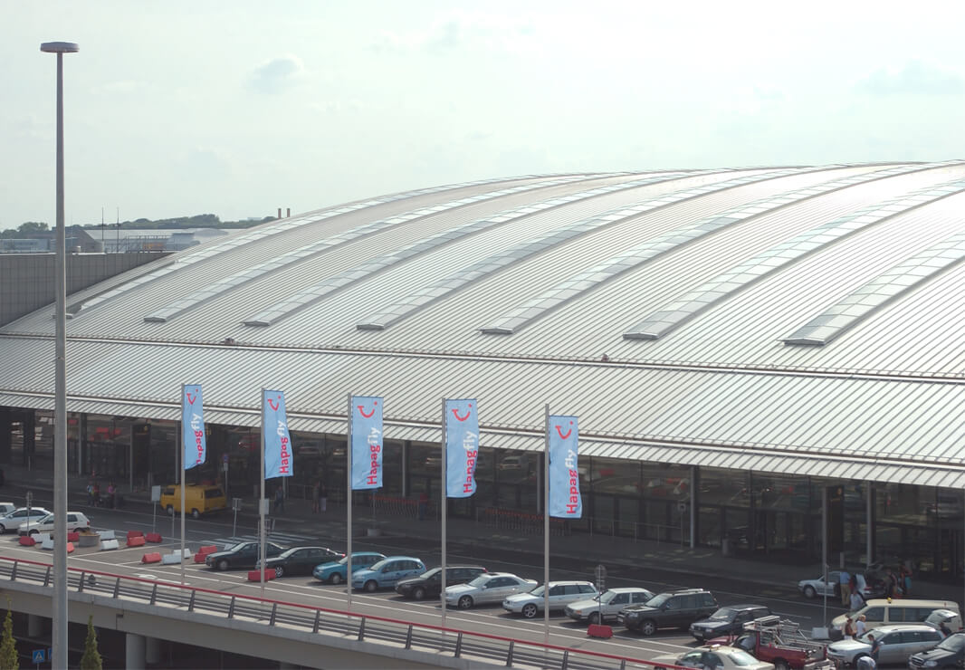Flughafen Hamburg–stahl Aufsatzfassade Rp Tec 60 1 Dach Flughafen Hamburg Stahl Aufsatzfassade Rp Tec 60 1 Dach