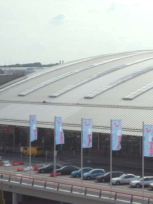 Flughafen Hamburg Stahl Aufsatzfassade rp tec 60-1 Dach Vorschau