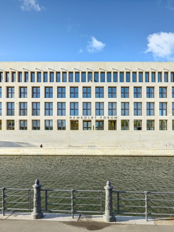 Humboldt Forum Berlin, General View with steel windows Rp Hermetic 70W