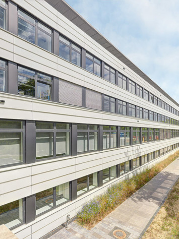 Freie Universität Berlin außen Stahlfenster rp fineline 70W